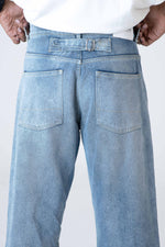 Load image into Gallery viewer, back angle, mens loose fit blue jeans waistband detail