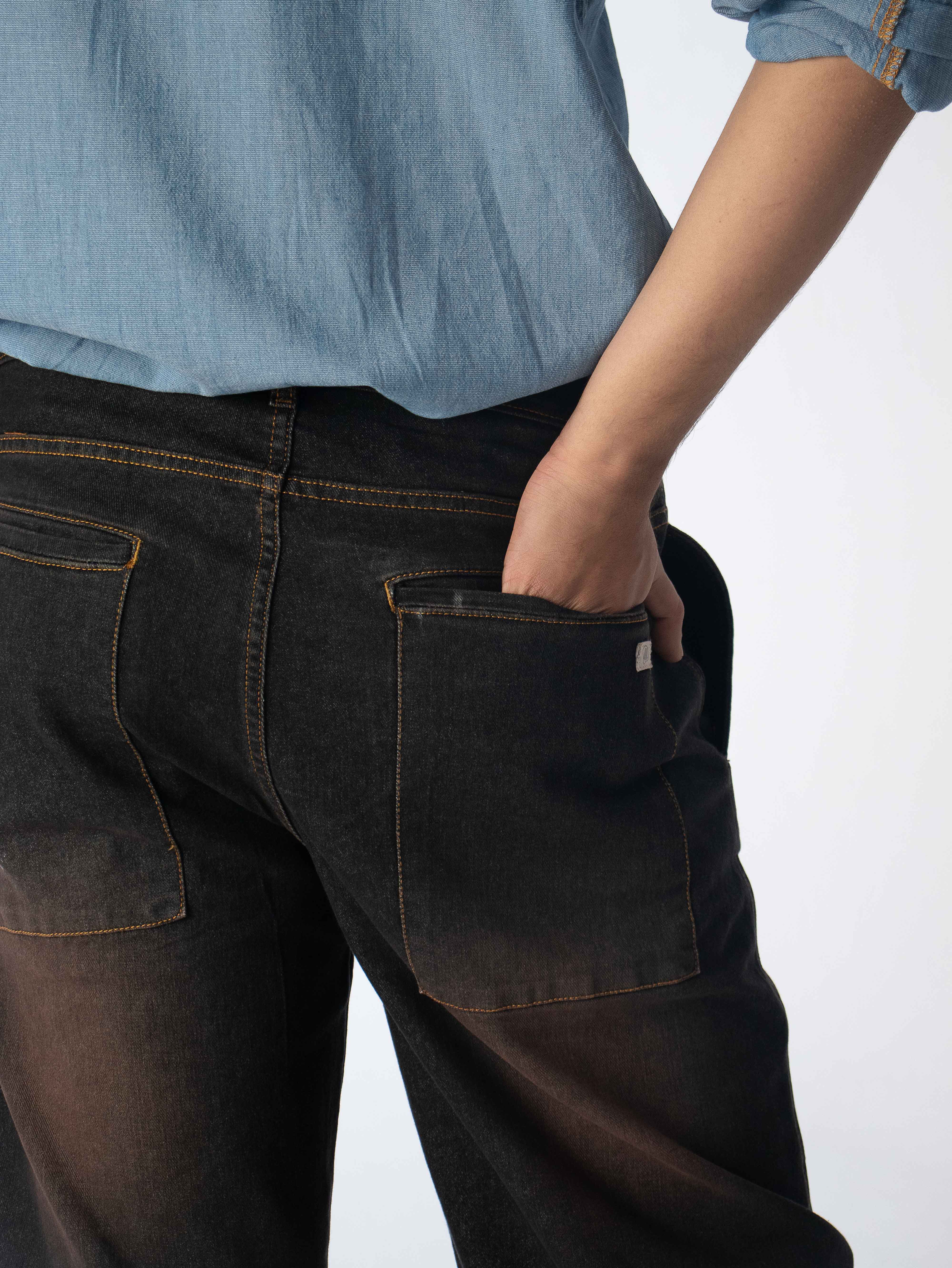 Airoweft Outline Jeans: Red Tint