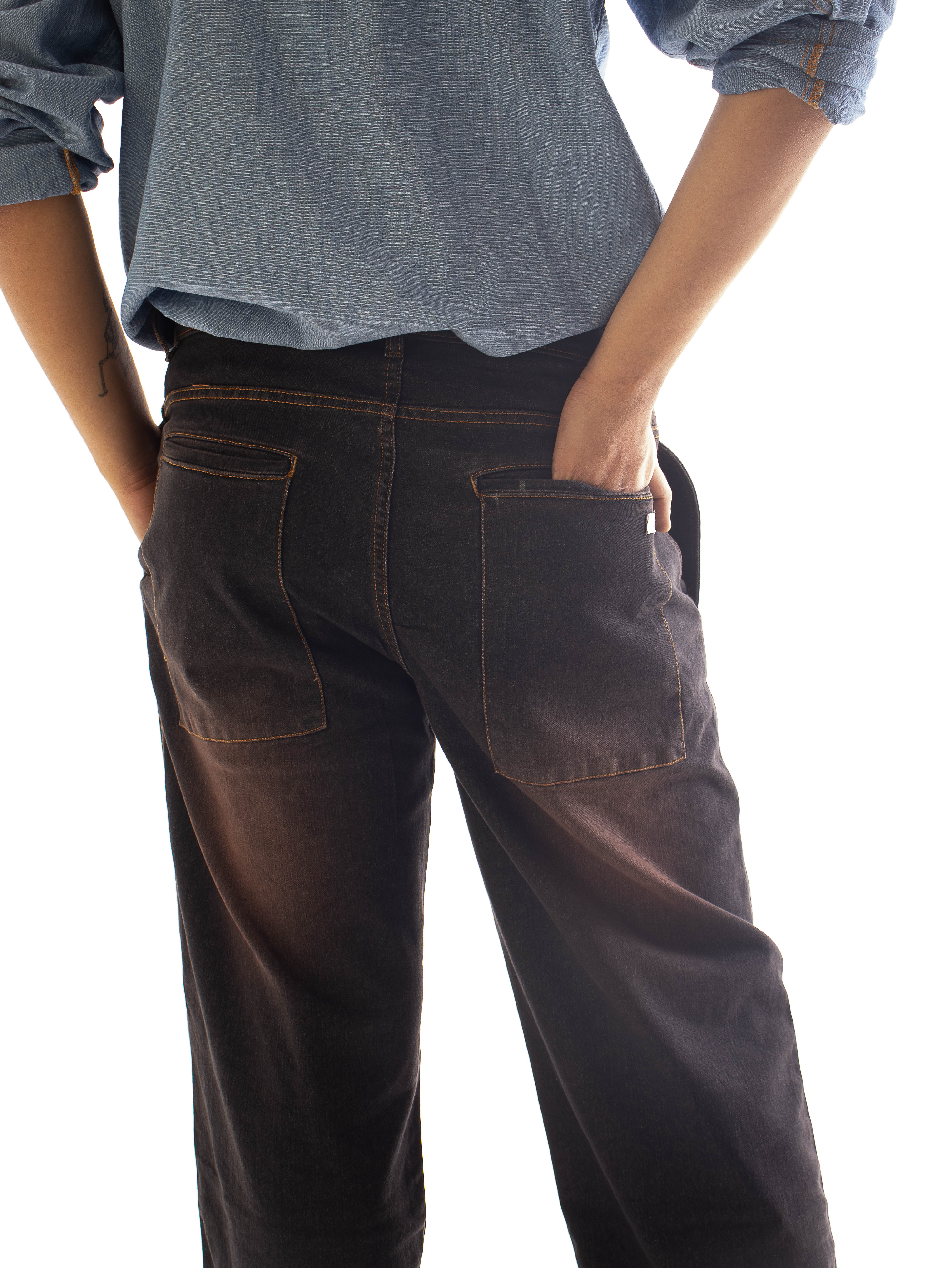 Airoweft Outline Jeans: Red Tint