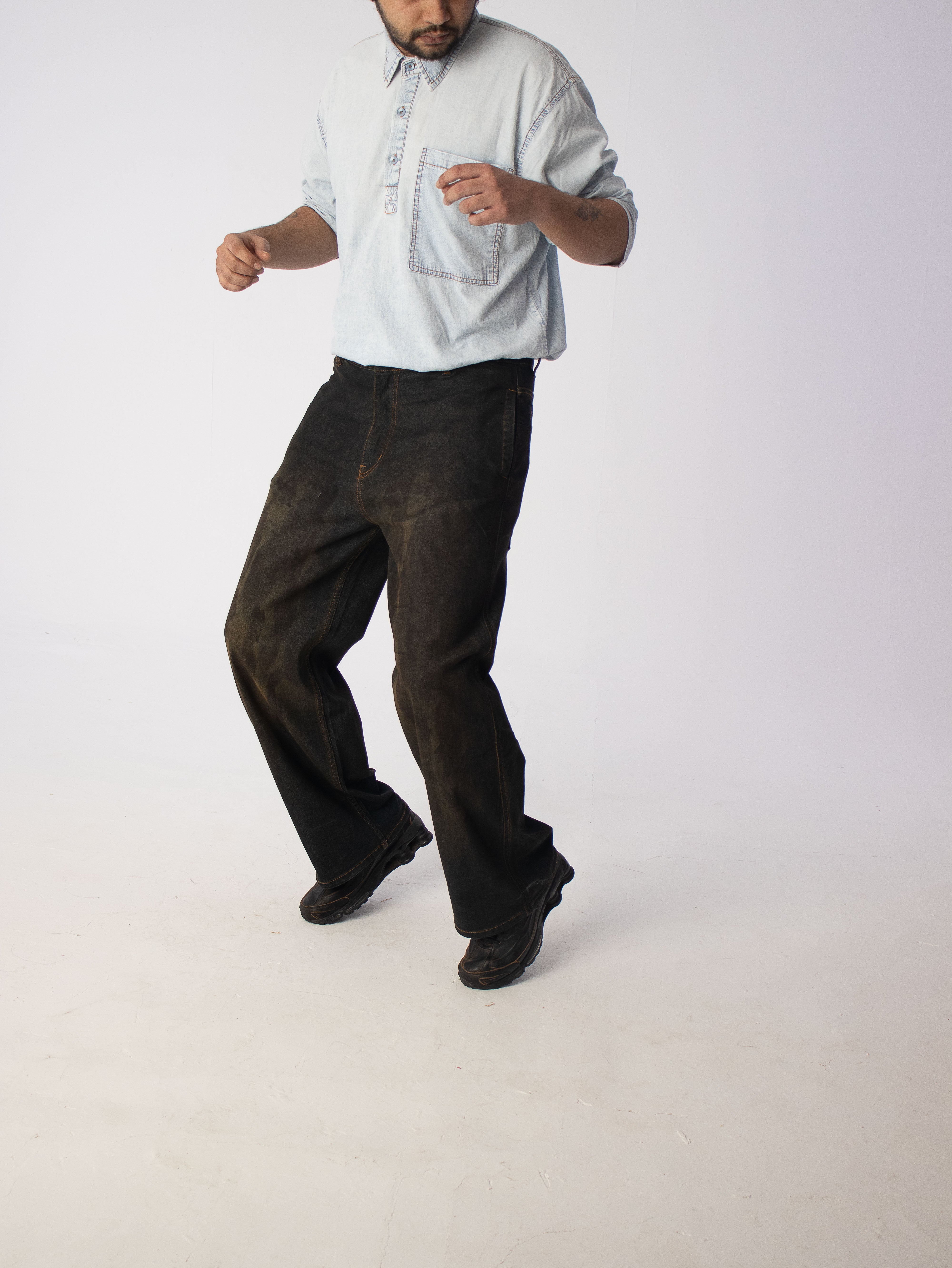 Airoweft Outline Jeans: Brown Paint